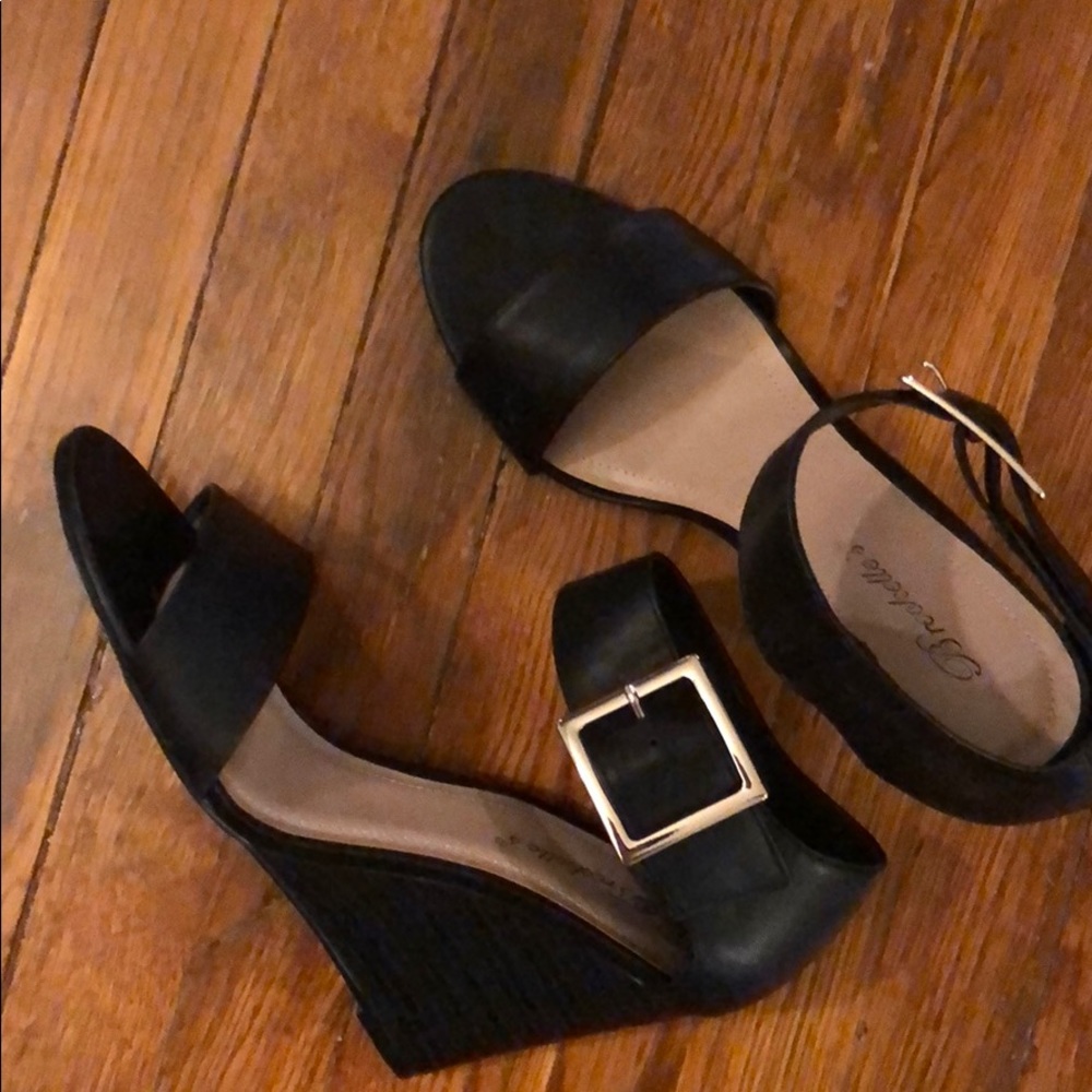 Women’s black wedge heels